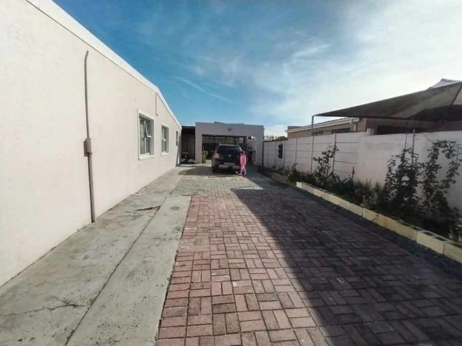  Bedroom Property for Sale in Bridgetown Western Cape